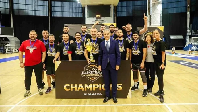 yildiz-holding-basketbol-takimi-sampiyon-oldu