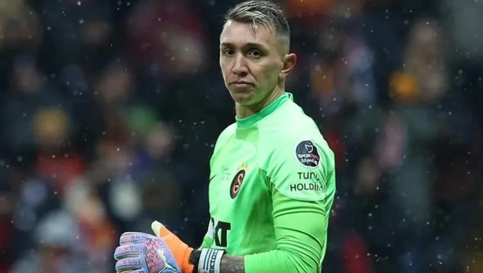 muslera-gelecegini-aciklamis-olabilir