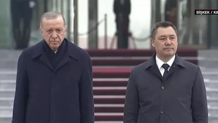 erdogan-biskek-te-resmi-torenle-agirladi