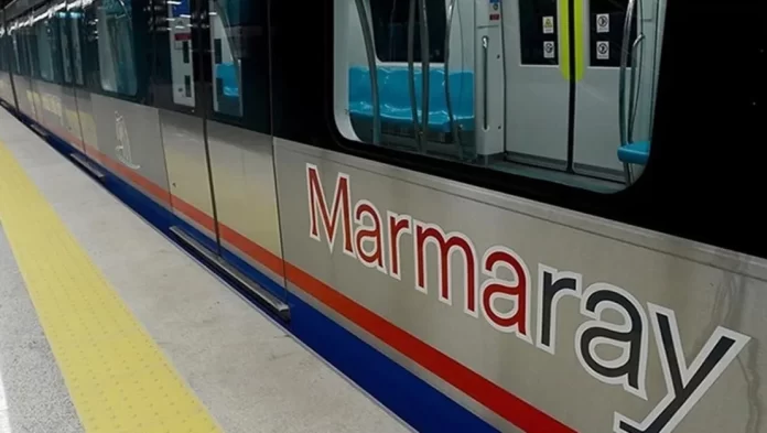 marmaray-da-arac-dusmesi-sonucu-aksamalar