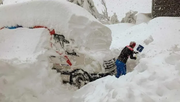 meteoroloji-den-yogun-kar-ve-firtina-uyarisi