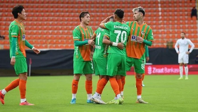 alanyaspor-4-1-lik-galibiyetle-tur-atladi