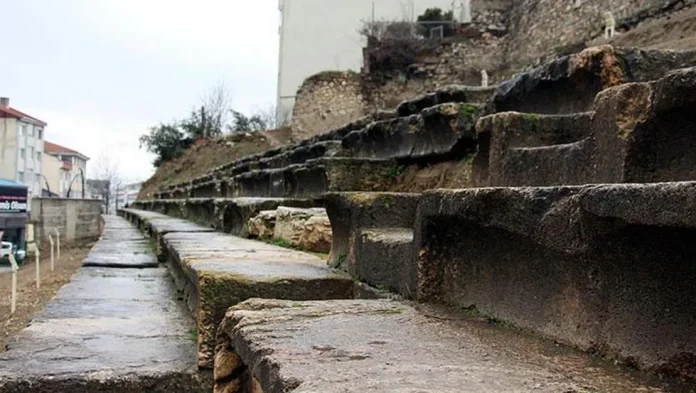 bolu-da-antik-stadion-restorasyonu-ve-arkeopark-projesi-basladi