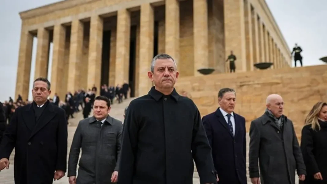 chp-den-anitkabir-e-ziyaret-yapildi