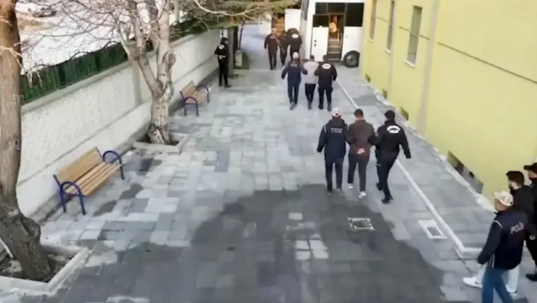 konya-merkezli-9-il-feto-operasyonu