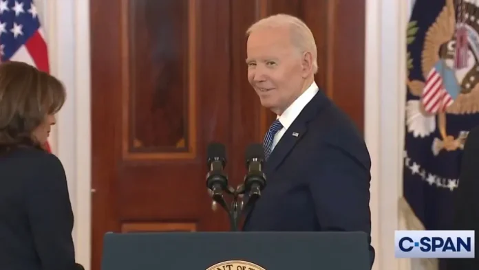 biden-dan-trump-a-ovgu-yorumu-saka-mi