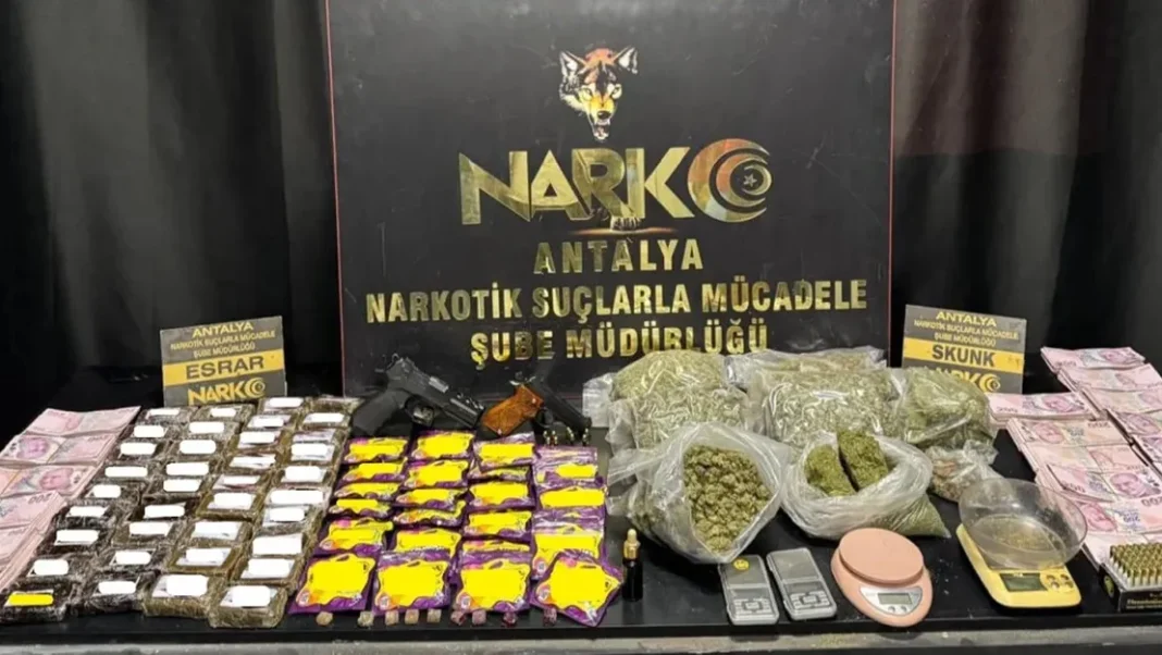 antalya-da-uyusturucu-operasyonlari-yapildi
