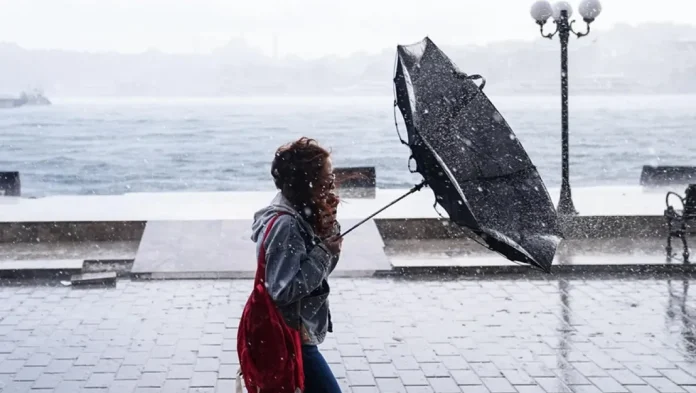 meteoroloji-den-istanbul-a-firtina-uyarisi