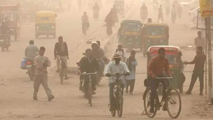 yeni-delhi-de-hava-kirliligi-okullari-kapatti