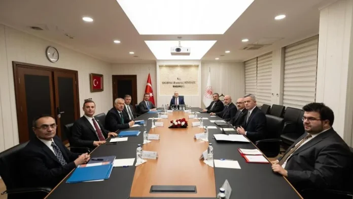 bakan-isikhan-ve-imamoglu-sgk-borclarini-gorustu