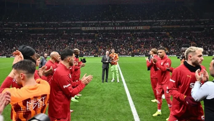 muslera-galatasaray-in-en-cok-forma-giyeni-oldu