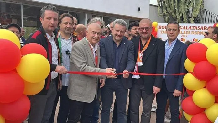 galatasaray-taraftarlari-bodrum-da-lokal-acti