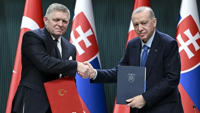 erdogan-ve-slovak-basbakani-ortak-toplanti-yapti