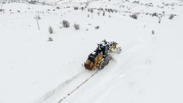 erzincan-da-kar-nedeniyle-37-koy-yolu-kapandi