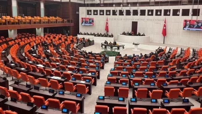 meclis-2024-te-kac-ay-tatile-girecek-yil-sonunda-tbmm-ne-zaman-kapanacak