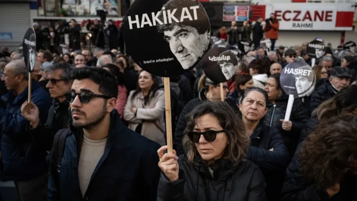 hrant-dink-eski-gazete-binasi-onunde-anildi