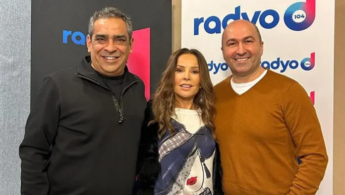 radyo-d-90-larin-efsanelerini-agirladi