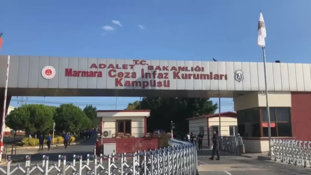 silivri-den-diger-cezaevlerine-sevk-ediliyorlar