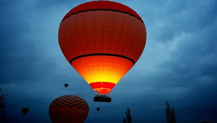 firtina-kapadokya-balon-turlarini-erteledi